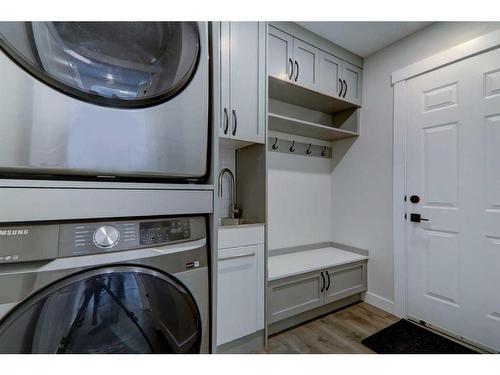 108 Tuscany Hills Close Nw, Calgary, AB - Indoor Photo Showing Laundry Room