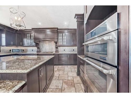 137 Aspen Summit Heath Sw, Calgary, AB - Indoor Photo Showing Kitchen With Upgraded Kitchen