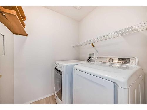 90 Valley Ridge Heights Nw, Calgary, AB - Indoor Photo Showing Laundry Room