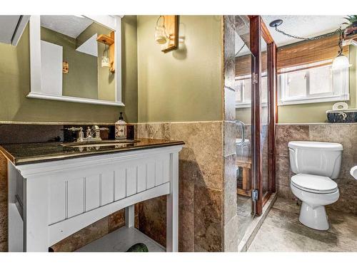 135 Rundlehorn Crescent Ne, Calgary, AB - Indoor Photo Showing Bathroom