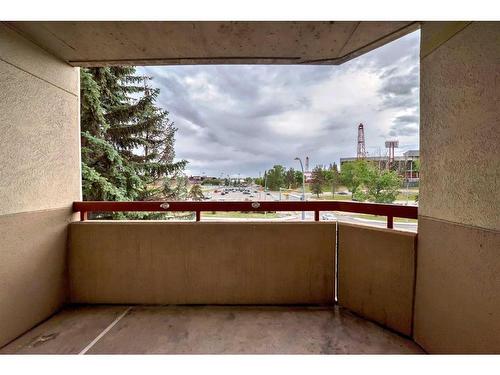 202-2011 University Drive Nw, Calgary, AB - Outdoor With Balcony