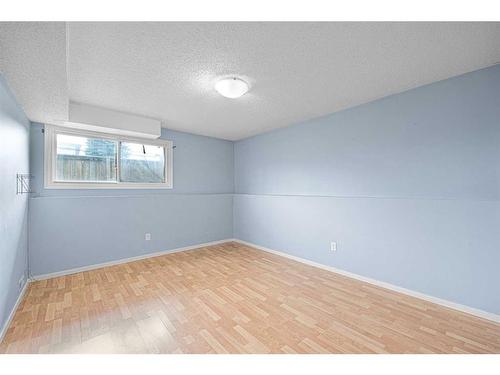 C-1427 43 Street Se, Calgary, AB - Indoor Photo Showing Other Room