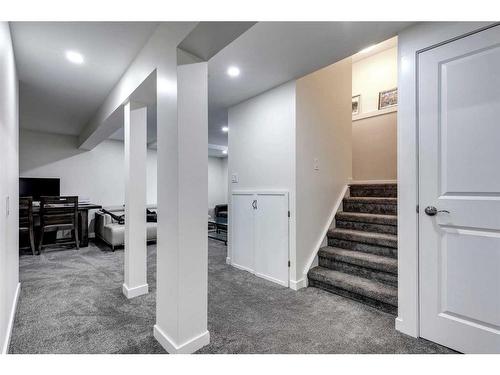 933 Ranchview Crescent Nw, Calgary, AB - Indoor Photo Showing Other Room