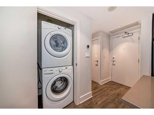 508-38 9 Street Ne, Calgary, AB - Indoor Photo Showing Laundry Room