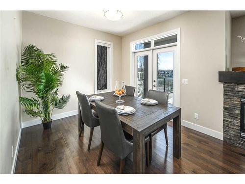 7 Springbluff Point Sw, Calgary, AB - Indoor Photo Showing Dining Room