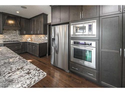 7 Springbluff Point Sw, Calgary, AB - Indoor Photo Showing Kitchen With Upgraded Kitchen