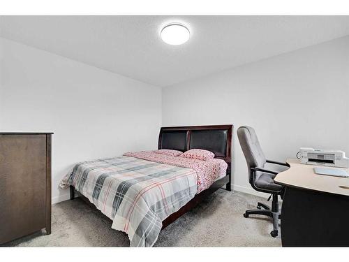33 Savanna Row Ne, Calgary, AB - Indoor Photo Showing Bedroom