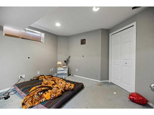 28 Coral Springs Close Ne, Calgary, AB - Indoor Photo Showing Other Room