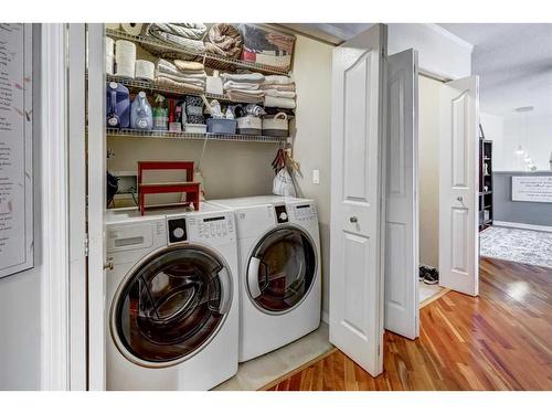 56-2318 17 Street Se, Calgary, AB - Indoor Photo Showing Laundry Room
