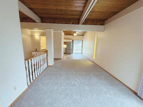 11011 5 Street Sw, Calgary, AB - Indoor Photo Showing Other Room