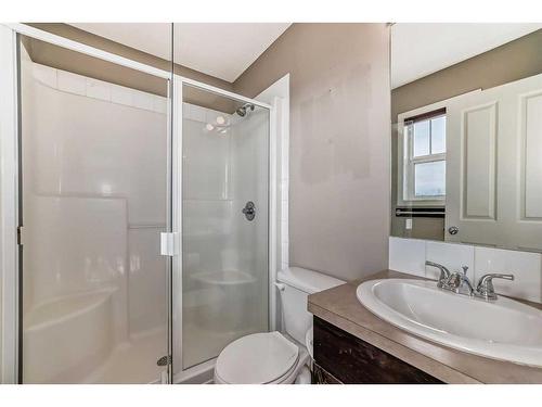 47 Sage Hill Manor Nw, Calgary, AB - Indoor Photo Showing Bathroom
