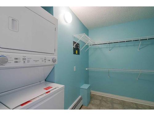 101-60 38A Avenue Sw, Calgary, AB - Indoor Photo Showing Laundry Room
