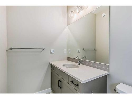 251 Belvedere Drive Se, Calgary, AB - Indoor Photo Showing Bathroom