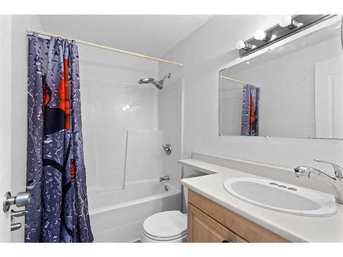 244 Covemeadow Road Ne, Calgary, AB - Indoor Photo Showing Bathroom