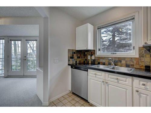 1405 22 Avenue Sw, Calgary, AB - Indoor Photo Showing Kitchen With Double Sink