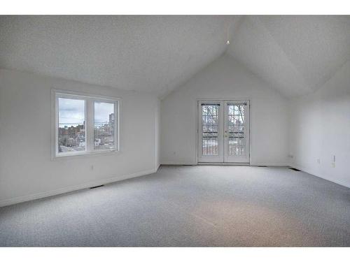 1405 22 Avenue Sw, Calgary, AB - Indoor Photo Showing Other Room