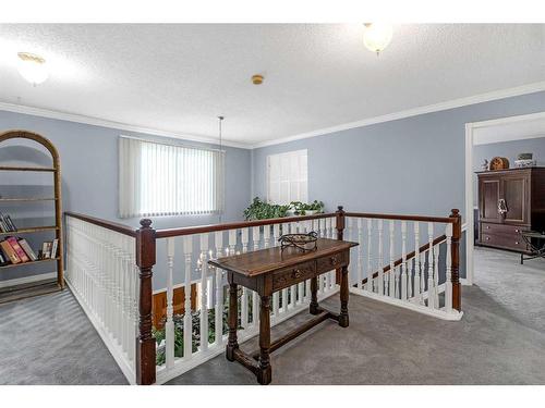 47 Strathlorne Crescent Sw, Calgary, AB - Indoor Photo Showing Other Room