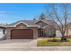 81 Country Hills Close NW Calgary, AB T3K 3Z2