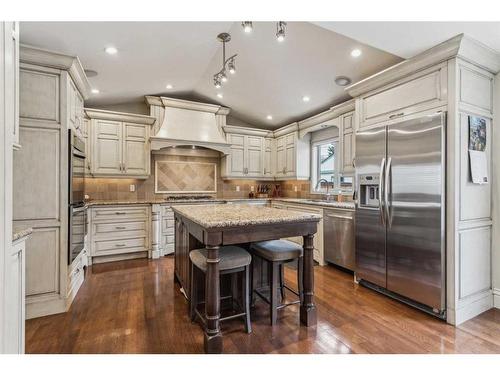 412 Allston Avenue Se, Calgary, AB - Indoor Photo Showing Kitchen With Upgraded Kitchen