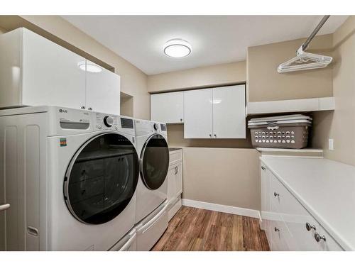 412 Allston Avenue Se, Calgary, AB - Indoor Photo Showing Laundry Room