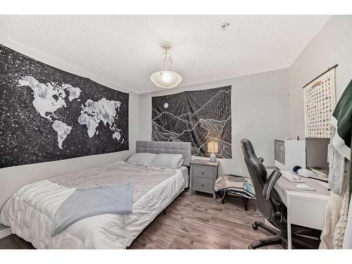 3306-1620 70 Street Se, Calgary, AB - Indoor Photo Showing Bedroom
