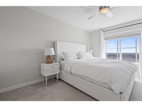 807-355 Nolancrest Heights Nw, Calgary, AB - Indoor Photo Showing Bedroom