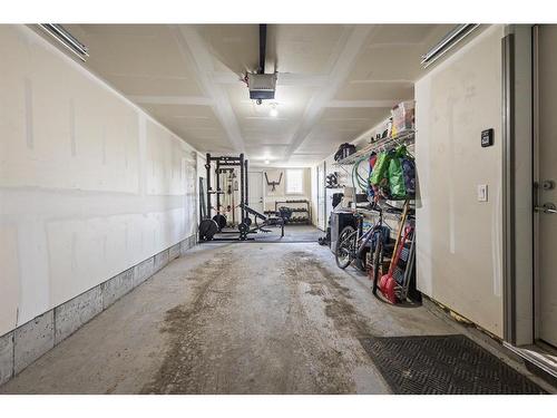 807-355 Nolancrest Heights Nw, Calgary, AB - Indoor Photo Showing Garage