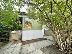 11005 5 Street SW Calgary, AB T2W 1W5