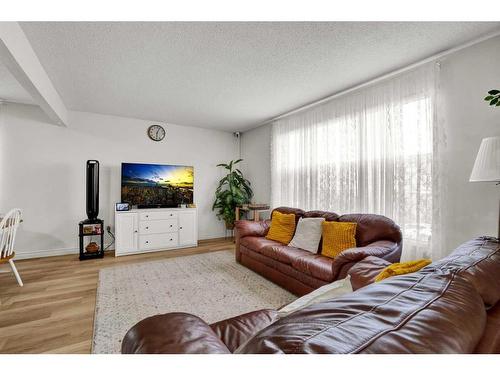 7708 Hunterview Drive Nw, Calgary, AB - Indoor