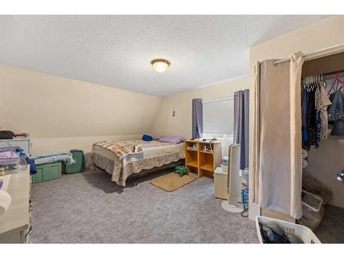 5138 52 Street, Olds, AB - Indoor Photo Showing Bedroom