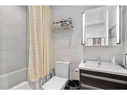 1201-930 16 Avenue Sw, Calgary, AB - Indoor Photo Showing Bathroom