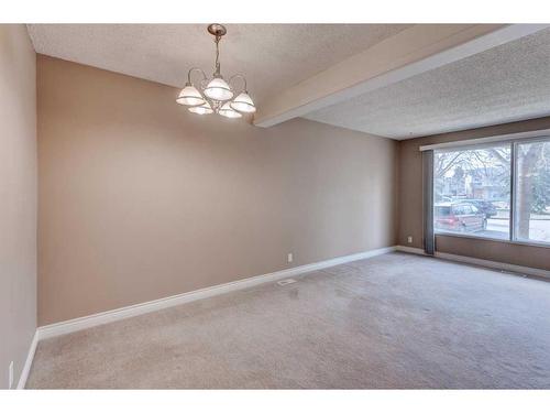 24 Erin Croft Green Se, Calgary, AB - Indoor Photo Showing Other Room