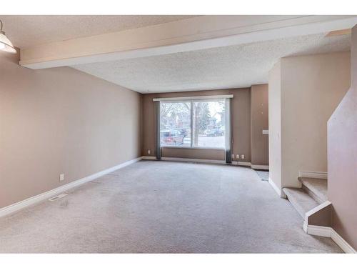 24 Erin Croft Green Se, Calgary, AB - Indoor Photo Showing Other Room
