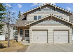 82 Eversyde Court SW Calgary, AB T2Y 4S3