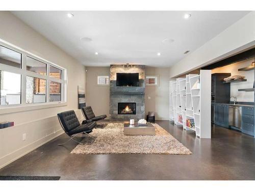 2012 29 Avenue Sw, Calgary, AB - Indoor With Fireplace