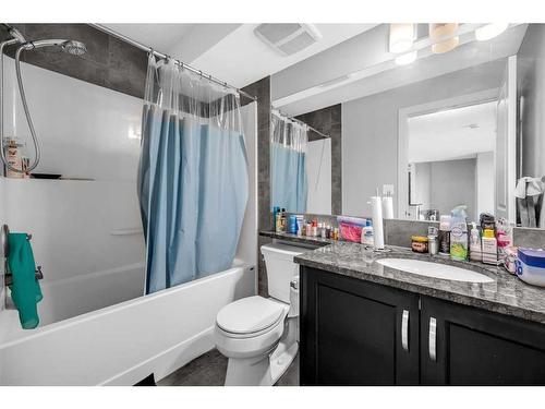 1106-6118 80 Avenue Ne, Calgary, AB - Indoor Photo Showing Bathroom