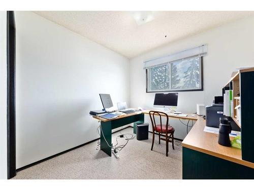 2816 38 Street Sw, Calgary, AB - Indoor Photo Showing Office