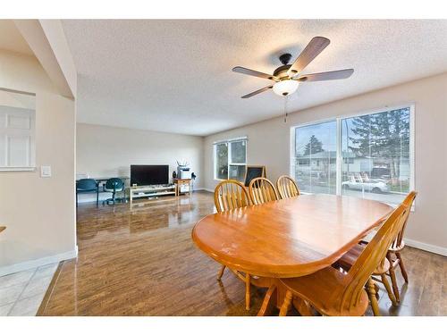 2816 38 Street Sw, Calgary, AB - Indoor Photo Showing Dining Room