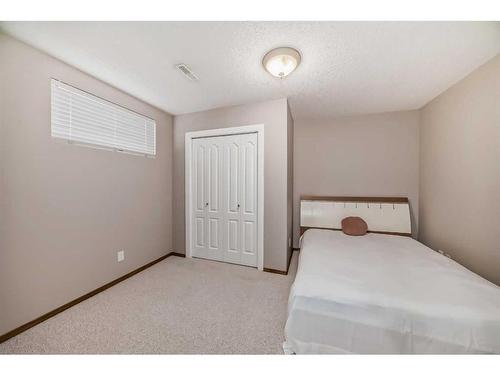 55 Panorama Hills Point Nw, Calgary, AB - Indoor Photo Showing Bedroom
