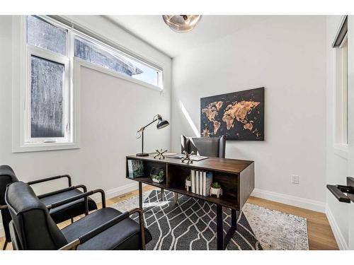 456 Discovery Place Sw, Calgary, AB - Indoor