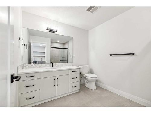 456 Discovery Place Sw, Calgary, AB - Indoor Photo Showing Bathroom