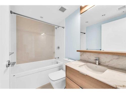 601-118 Waterfront Court Sw, Calgary, AB - Indoor Photo Showing Bathroom