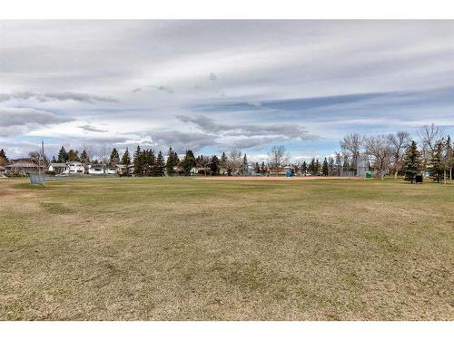 1428 44 Street Sw, Calgary, AB - Outdoor With View