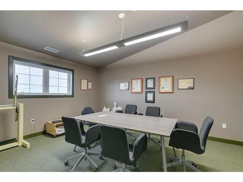 905 Mckinnon Drive Ne, Calgary, AB - Indoor Photo Showing Office