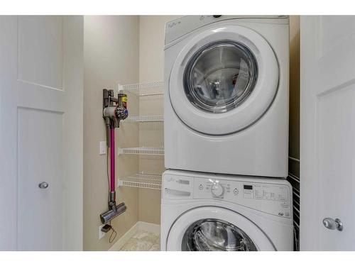 1569 Symons Valley Parkway Nw, Calgary, AB - Indoor Photo Showing Laundry Room