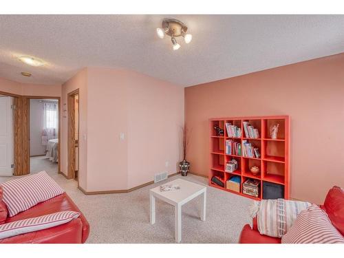 160 Eversyde Circle Sw, Calgary, AB - Indoor