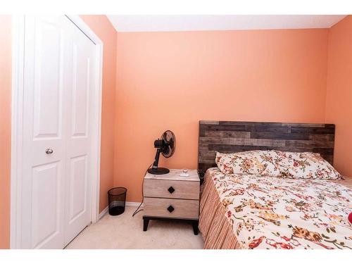 39 Taravista Mews Ne, Calgary, AB - Indoor Photo Showing Bedroom