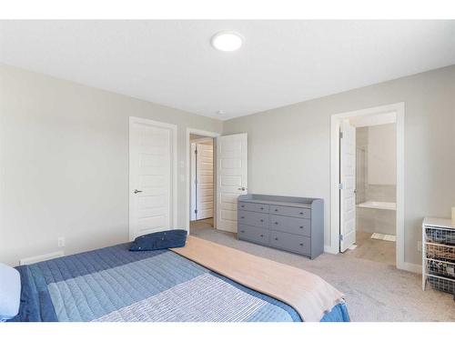 84 Walgrove Terrace Se, Calgary, AB - Indoor Photo Showing Bedroom