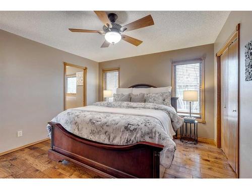 16527 Sunhaven Road Se, Calgary, AB - Indoor Photo Showing Bedroom