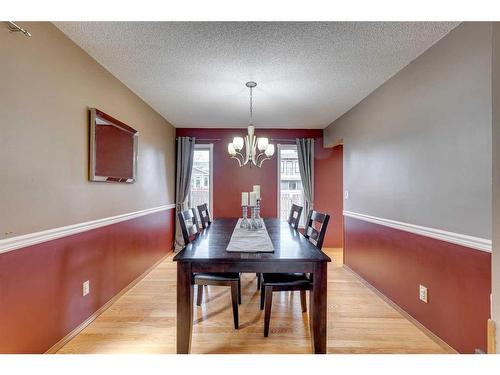 16527 Sunhaven Road Se, Calgary, AB - Indoor Photo Showing Dining Room